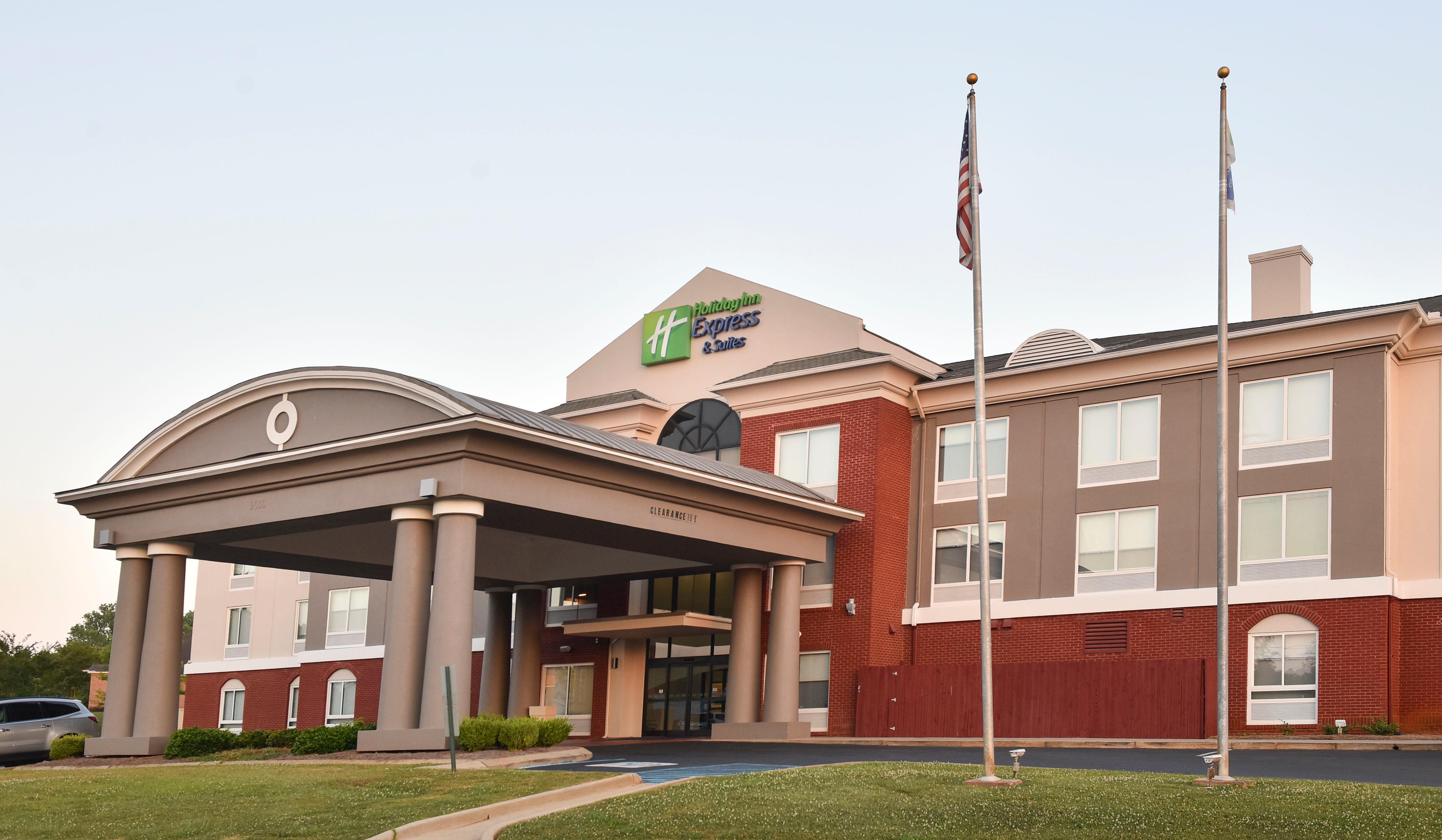 Holiday Inn Express Hotel & Suites Selma By Ihg Exterior photo