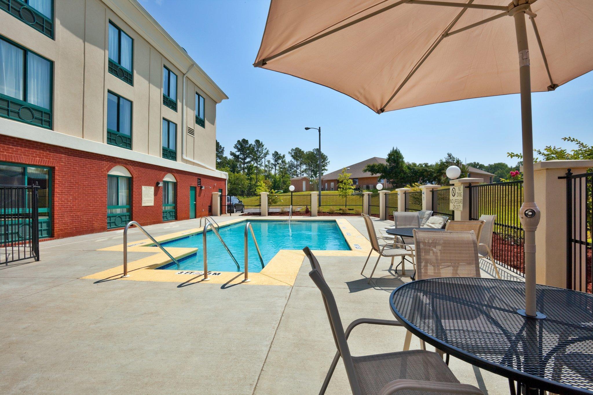 Holiday Inn Express Hotel & Suites Selma By Ihg Exterior photo
