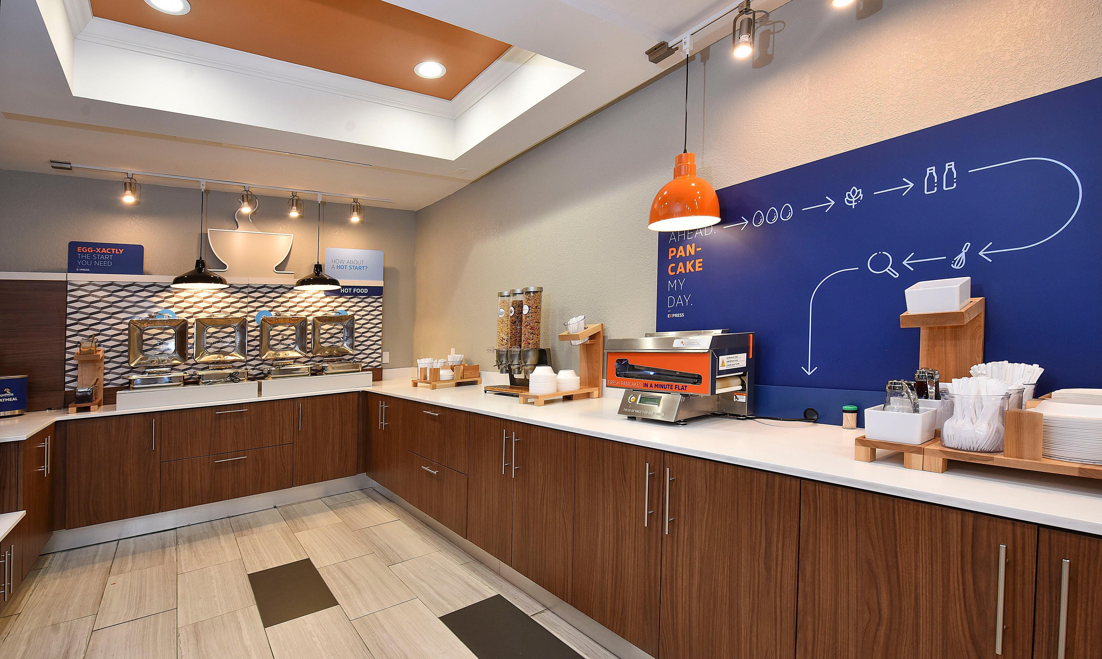 Holiday Inn Express Hotel & Suites Selma By Ihg Exterior photo