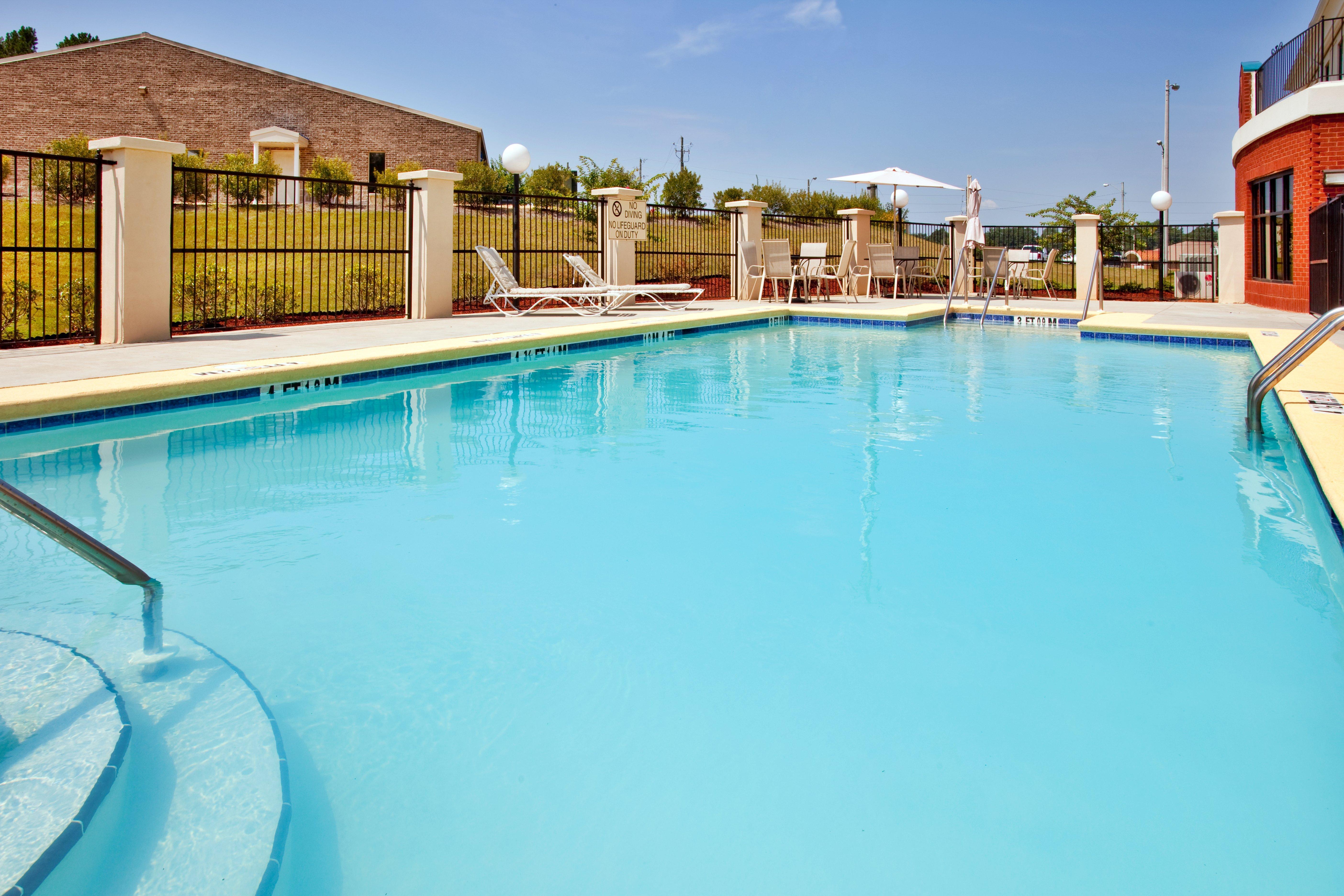 Holiday Inn Express Hotel & Suites Selma By Ihg Exterior photo